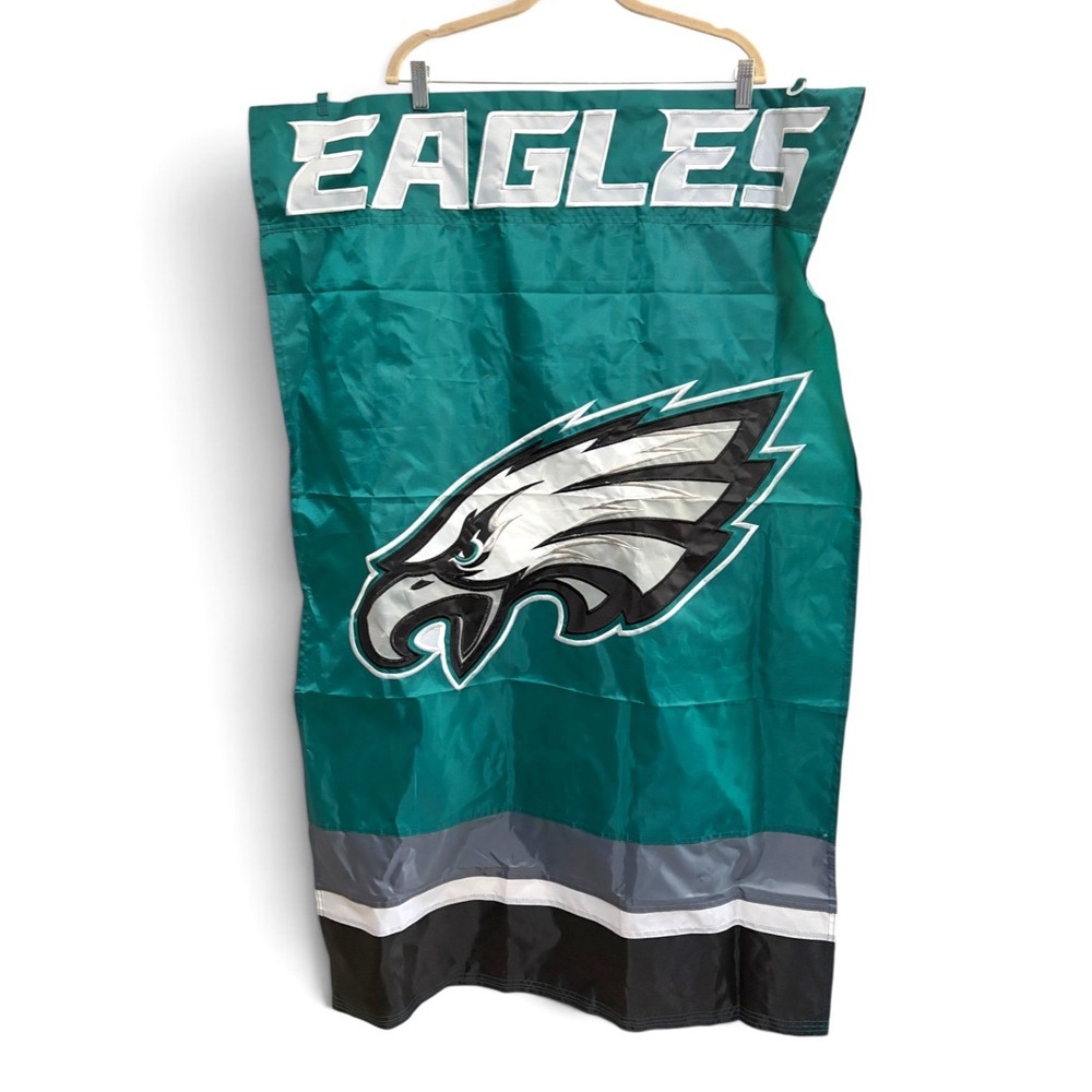 NFL Philadelphia Eagles Logo Banner Green Flag Embroidered Vertical 27x44